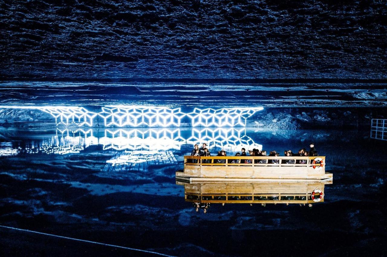 Home-Hotel Salzberg 贝希特斯加登 外观 照片 The illuminated bridge at night